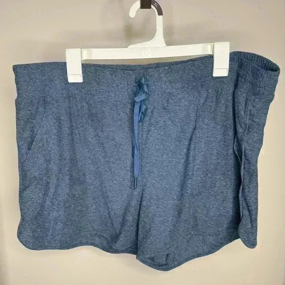 ATHLETIC Blue shorts with pockets, size XXL.